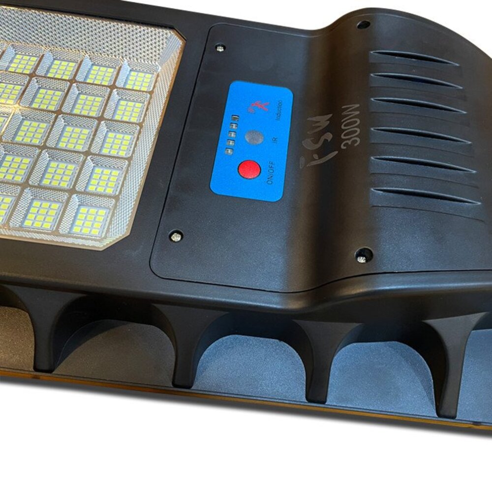 Đèn đường năng lượng mặt trời tấm pin liền thể 200W cao cấp FSW LT-200